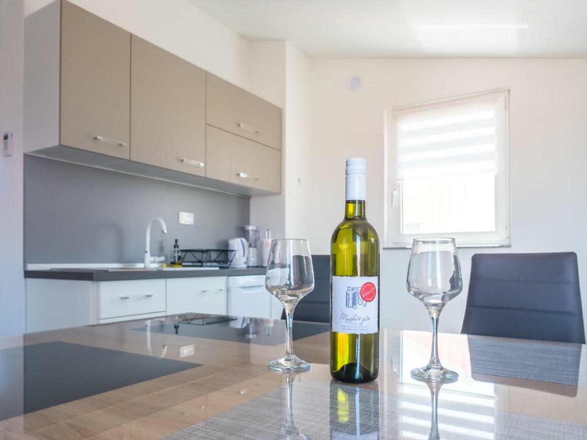 Apartment ˝Soleil˝ Vir Kültér fotó