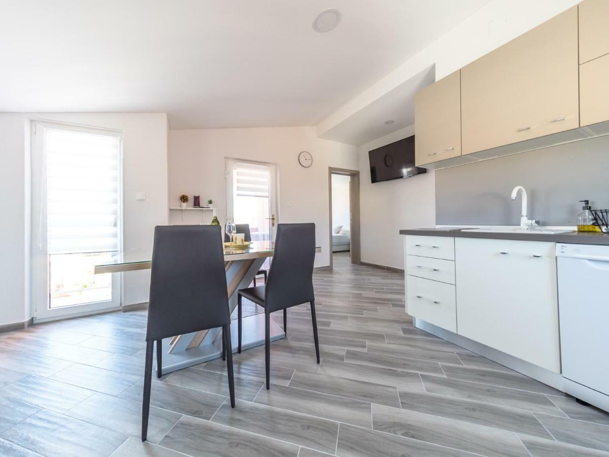 Apartment ˝Soleil˝ Vir Kültér fotó